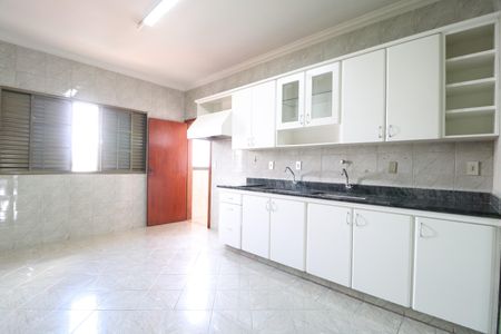 Apartamento para alugar com 127m², 3 quartos e 2 vagasCozinha