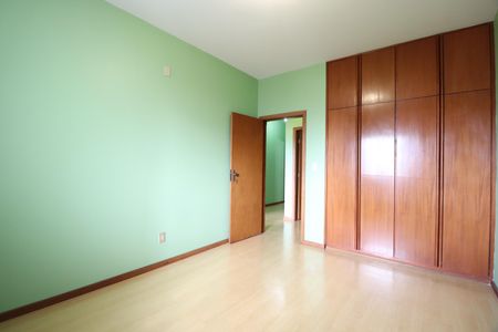 Apartamento para alugar com 127m², 3 quartos e 2 vagasQuarto 2