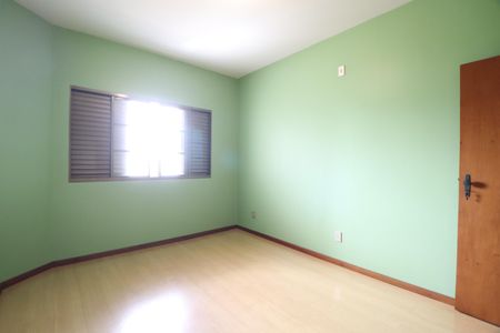 Apartamento para alugar com 127m², 3 quartos e 2 vagasQuarto 2
