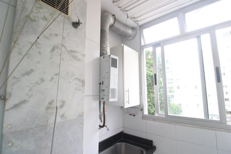 Apartamento para alugar com 75m², 3 quartos e 1 vagaÁrea de serviço