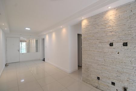 Sala de apartamento para alugar com 3 quartos, 75m² em Pechincha, Rio de Janeiro