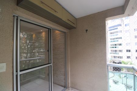 Apartamento para alugar com 75m², 3 quartos e 1 vagaSala - Varanda