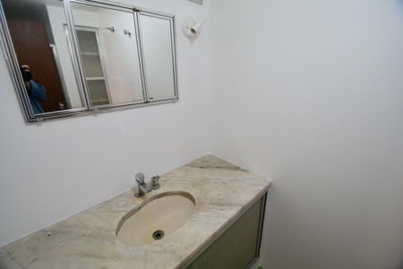 Apartamento para alugar com 100m², 3 quartos e 2 vagasBanheiro Social