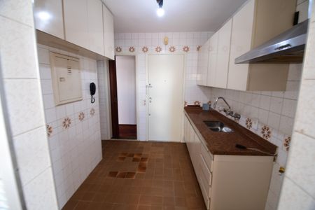 Apartamento para alugar com 100m², 3 quartos e 2 vagasCozinha