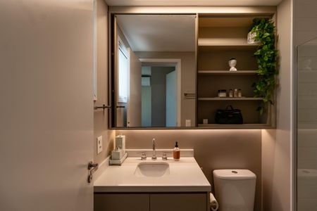 Apartamento à venda com 127m², 3 quartos e 2 vagas Apartamento à venda com 127m², 3 quartos e 2 vagasBanheiro da Suíte 2