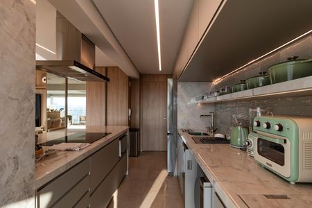 Apartamento à venda com 127m², 3 quartos e 2 vagas Apartamento à venda com 127m², 3 quartos e 2 vagasCozinha e Área de Serviço