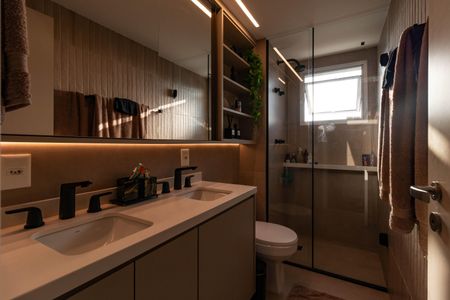 Apartamento à venda com 127m², 3 quartos e 2 vagas Apartamento à venda com 127m², 3 quartos e 2 vagasBanheiro da Suíte 3