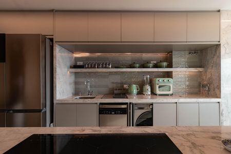 Apartamento à venda com 127m², 3 quartos e 2 vagas Apartamento à venda com 127m², 3 quartos e 2 vagasCozinha e Área de Serviço