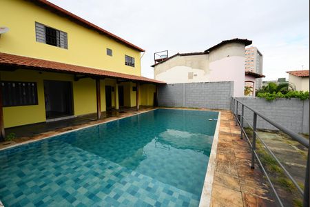 Casa para alugar com 100m², 2 quartos e 10 vagasÁrea comum - Piscina
