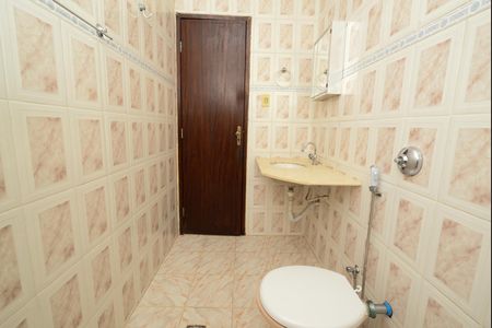 Casa para alugar com 100m², 2 quartos e 10 vagasBanheiro 1