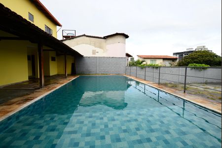 Casa para alugar com 100m², 2 quartos e 10 vagasÁrea comum - Piscina