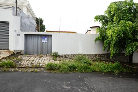 Casa para alugar com 100m², 2 quartos e 10 vagasFachada