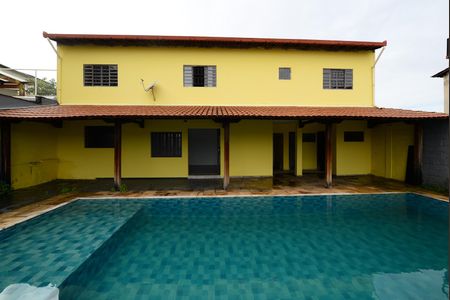 Casa para alugar com 100m², 2 quartos e 10 vagasÁrea comum - Piscina