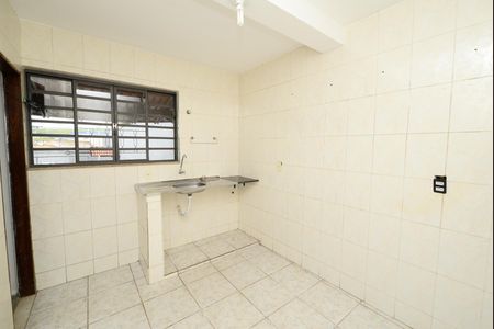Cozinha de casa para alugar com 2 quartos, 100m² em Jardim Riacho das Pedras, Contagem