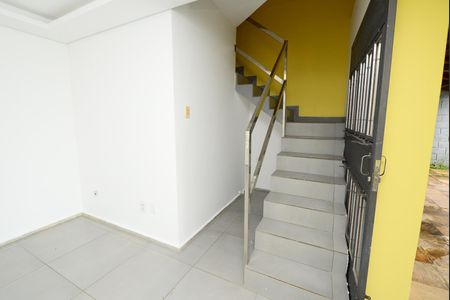Casa para alugar com 100m², 2 quartos e 10 vagasEscada