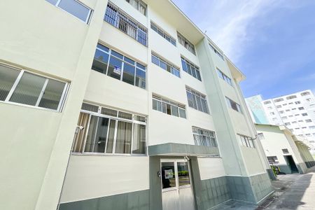 Apartamento para alugar com 63m², 2 quartos e 1 vagaFachada + plaquinha 