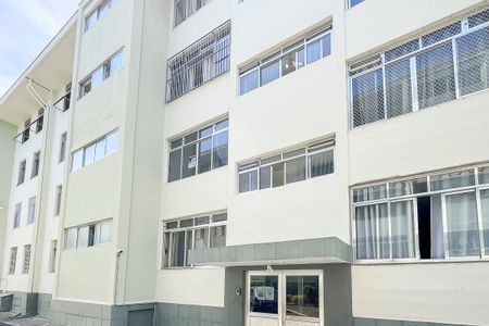 Apartamento para alugar com 63m², 2 quartos e 1 vagaFachada + plaquinha 
