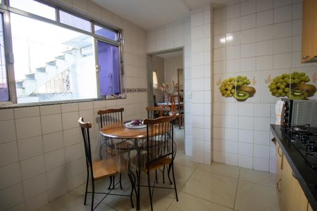 Casa à venda com 138m², 2 quartos e 1 vagaCozinha