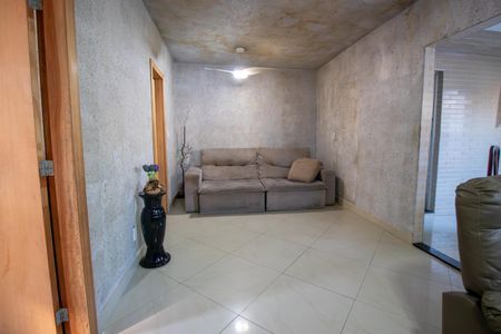 Casa à venda com 138m², 2 quartos e 1 vagaSala