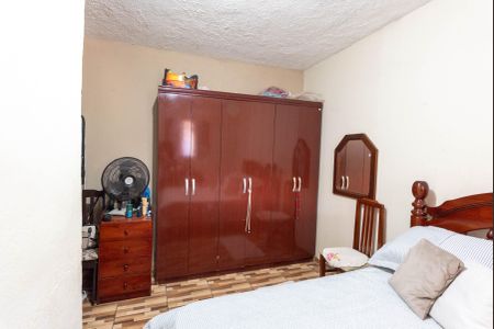 Casa à venda com 92m², 3 quartos e 6 vagas Casa à venda com 92m², 3 quartos e 6 vagasSuíte