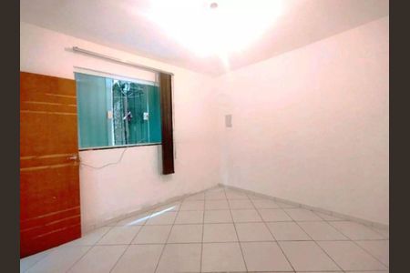 Casa para alugar com 60m², 1 quarto e 1 vaga Casa para alugar com 60m², 1 quarto e 1 vagaQuarto