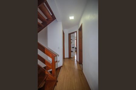 Casa para alugar com 150m², 4 quartos e 2 vagas Casa para alugar com 150m², 4 quartos e 2 vagasCorredor