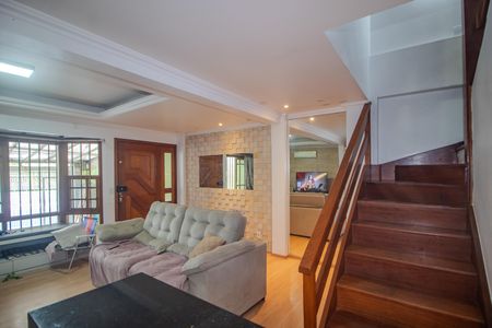 Casa para alugar com 150m², 4 quartos e 2 vagas Casa para alugar com 150m², 4 quartos e 2 vagasSala