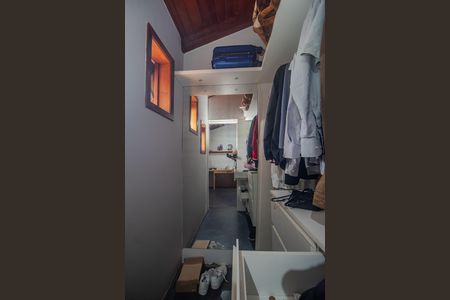 Casa para alugar com 150m², 4 quartos e 2 vagas Casa para alugar com 150m², 4 quartos e 2 vagasCloset 2