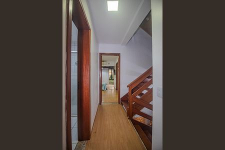 Casa para alugar com 150m², 4 quartos e 2 vagas Casa para alugar com 150m², 4 quartos e 2 vagasCorredor