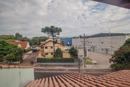 Casa para alugar com 150m², 4 quartos e 2 vagas Casa para alugar com 150m², 4 quartos e 2 vagasVista