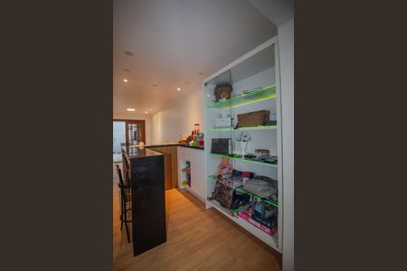 Sala de casa à venda com 4 quartos, 150m² em Ipanema, Porto Alegre