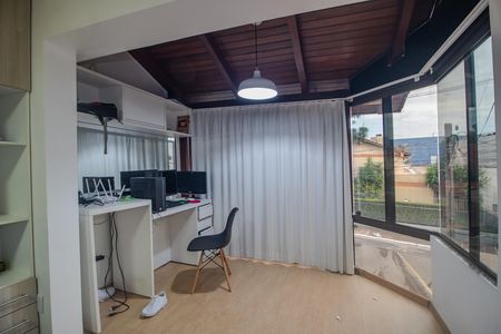 Casa para alugar com 150m², 4 quartos e 2 vagas Casa para alugar com 150m², 4 quartos e 2 vagasSuite
