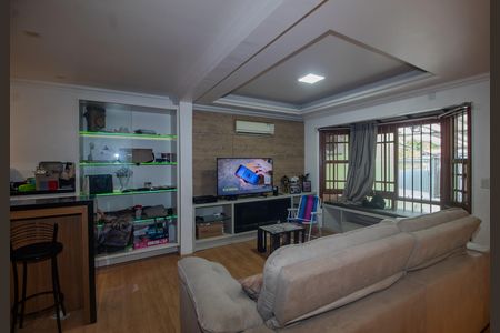 Casa para alugar com 150m², 4 quartos e 2 vagas Casa para alugar com 150m², 4 quartos e 2 vagasSala