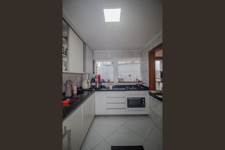 Casa para alugar com 150m², 4 quartos e 2 vagas Casa para alugar com 150m², 4 quartos e 2 vagasCozinha