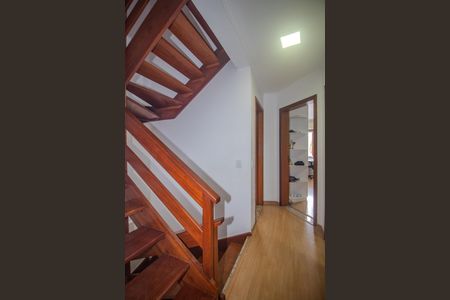 Casa para alugar com 150m², 4 quartos e 2 vagas Casa para alugar com 150m², 4 quartos e 2 vagasCorredor