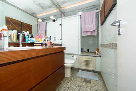 Apartamento à venda com 110m², 3 quartos e 2 vagas Apartamento à venda com 110m², 3 quartos e 2 vagasBANHEIRO2