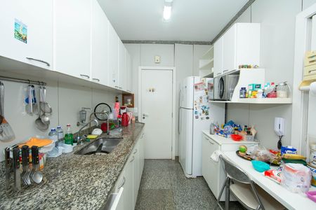 Apartamento à venda com 110m², 3 quartos e 2 vagas Apartamento à venda com 110m², 3 quartos e 2 vagasCOZINHA