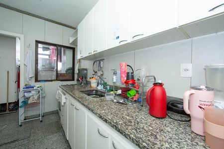 Apartamento à venda com 110m², 3 quartos e 2 vagas Apartamento à venda com 110m², 3 quartos e 2 vagasCOZINHA