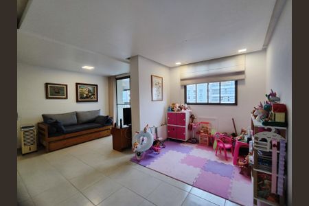 Apartamento à venda com 85m², 2 quartos e 1 vaga Apartamento à venda com 85m², 2 quartos e 1 vagaSala