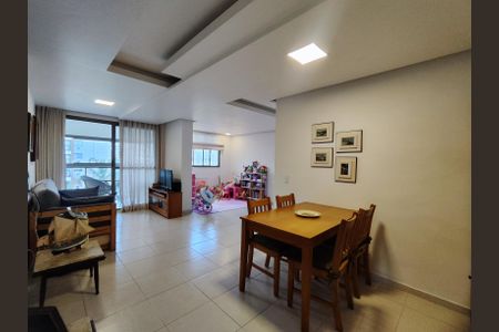 Apartamento à venda com 85m², 2 quartos e 1 vaga Apartamento à venda com 85m², 2 quartos e 1 vagaSala