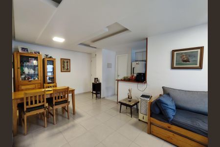 Apartamento à venda com 85m², 2 quartos e 1 vaga Apartamento à venda com 85m², 2 quartos e 1 vagaSala