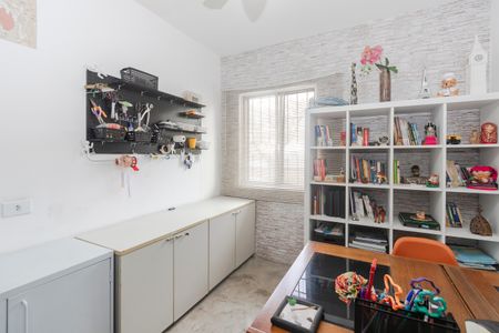 Casa à venda com 170m², 3 quartos e 2 vagasQuarto de Serviço