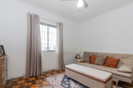 Casa à venda com 170m², 3 quartos e 2 vagasSuíte