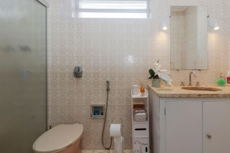 Casa à venda com 170m², 3 quartos e 2 vagasBanheiro da Suíte