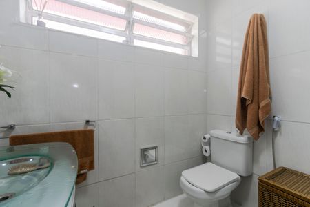 Casa à venda com 170m², 3 quartos e 2 vagasBanheiro