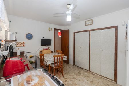 Casa à venda com 170m², 3 quartos e 2 vagasCozinha