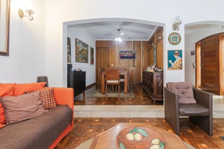 Casa à venda com 170m², 3 quartos e 2 vagasSala