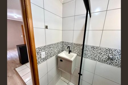 Apartamento para alugar com 42m², 2 quartos e sem vagaBanheiro