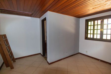 Casa de condomínio para alugar com 200m², 3 quartos e 2 vagas