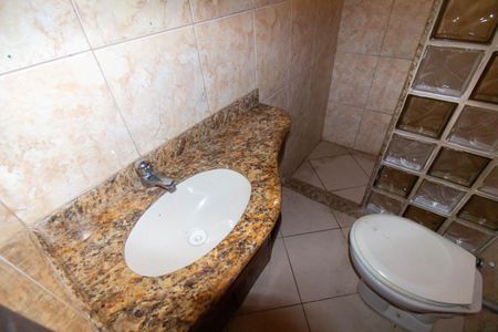 Casa de condomínio para alugar com 200m², 3 quartos e 2 vagas